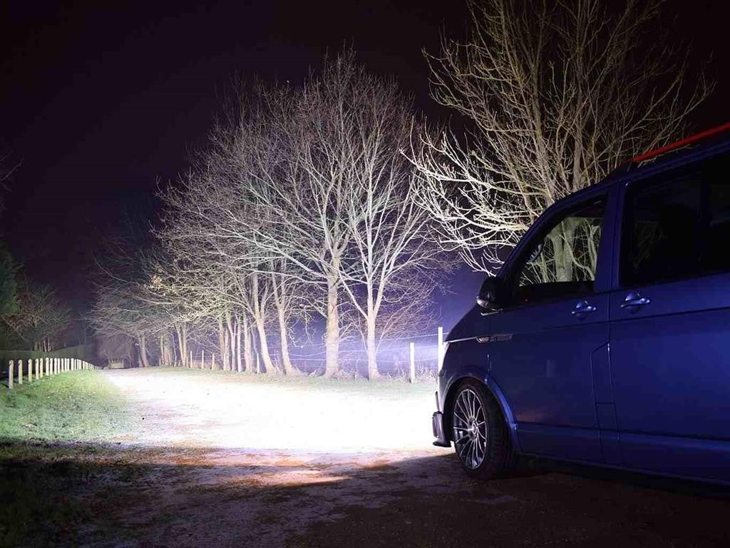 LAZER LAMPS radiator grille kit VW T6 HIGHLINE/TRENDLINE/EDITION (2015+)Triple-R 750 WIDE G2