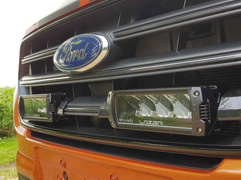 LAZER LAMPS Kühlergrill-Kit FORD Transit Custom (2018+) Triple-R 750 Gen2