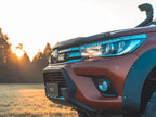 LAZER LAMPS Kühlergrill-Kit TOYOTA Hilux (2017-2020) Triple-R 750 Gen2