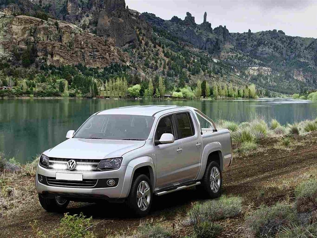 LAZER LAMPS Kühlergrill-Kit VW Amarok (2010-15) Triple-R 750 Gen2