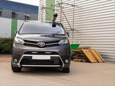 LAZER LAMPS Halterungskit Toyota ProAce 2016+ für LNR6 / 18