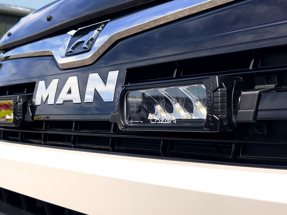 LAZER LAMPS Kühlergrill-Kit MAN TGE 2017+ Triple-R 750 Gen2